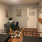 Backpackers - Self Check-in Dusseldorf