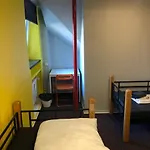 Hostel Backpackers - Self Check-in