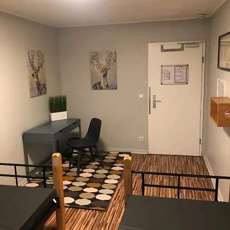 Backpackers - Self Check-in Dusseldorf