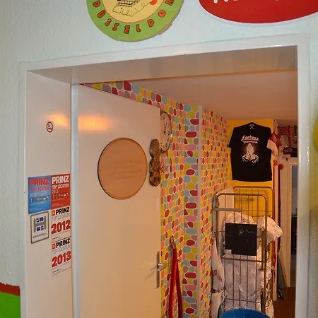 Backpackers - Self Check-in Hostel