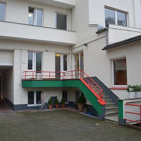 Backpackers - Self Check-in * Düsseldorf