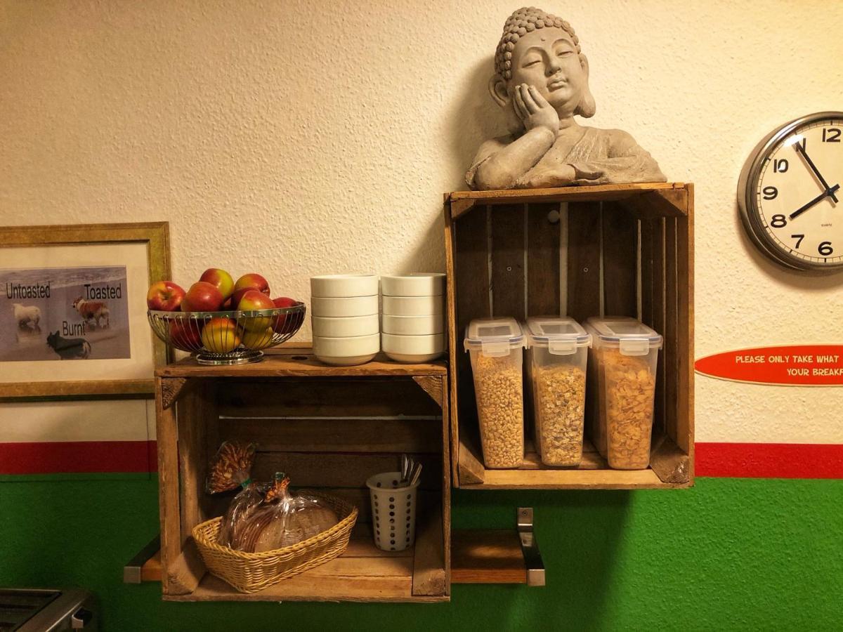 Backpackers - Self Check-in * Dusseldorf