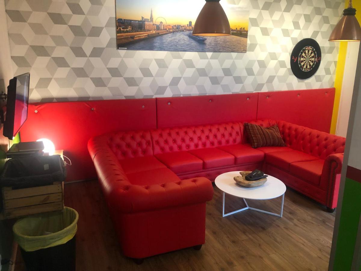 Hostel Backpackers - Self Check-in *