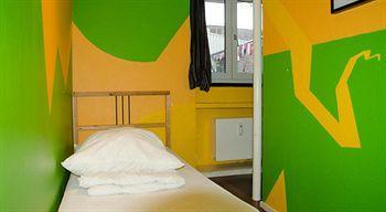 Backpackers - Self Check-in * Dusseldorf