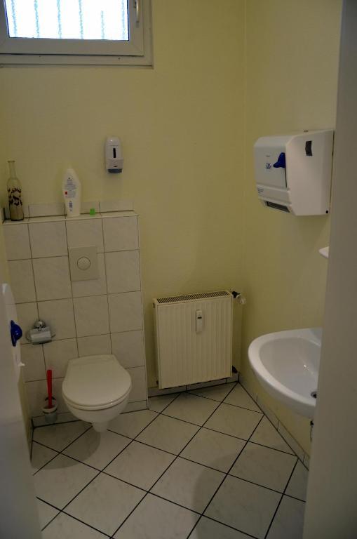 Backpackers - Self Check-in Hostel